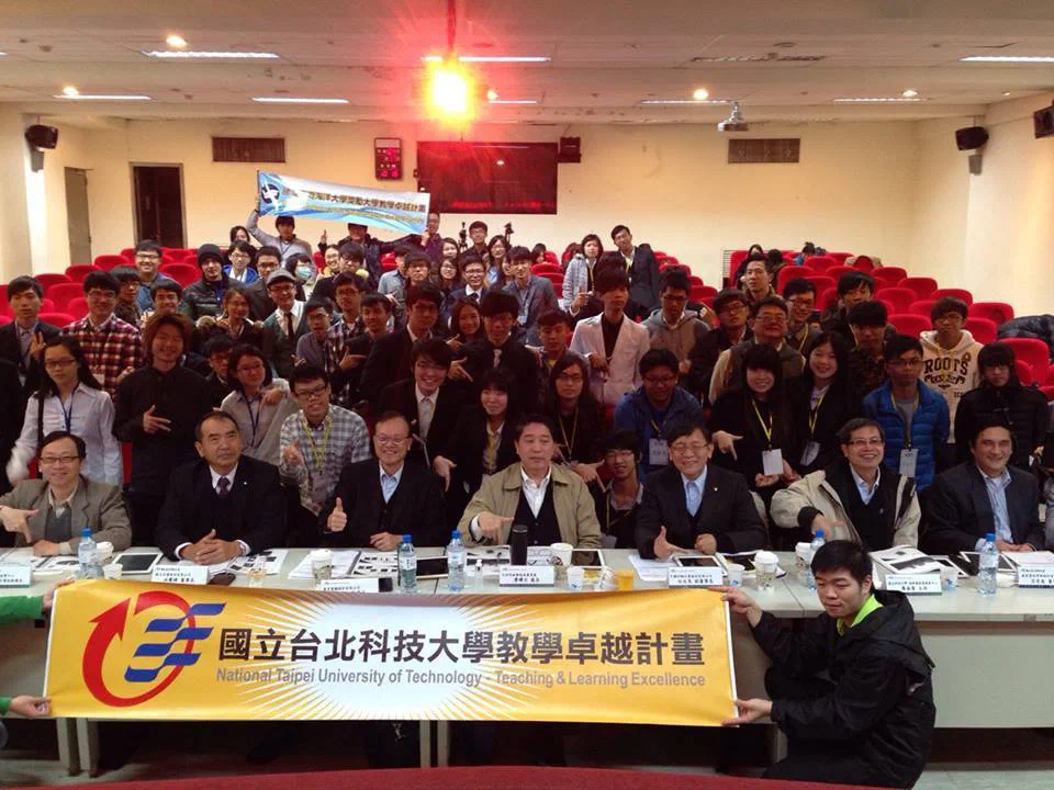 北科大與海洋大學跨校競賽的師生大合照